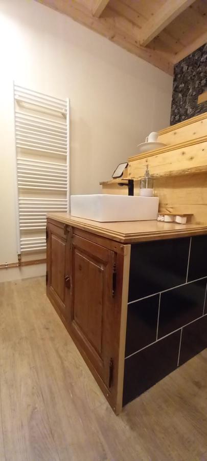 Appartement De Charme Dans Une Maison Isolee Presilly  Dış mekan fotoğraf